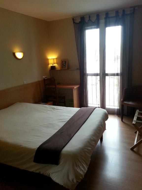 Hotel Du Lion D'Or Marmande Rom bilde